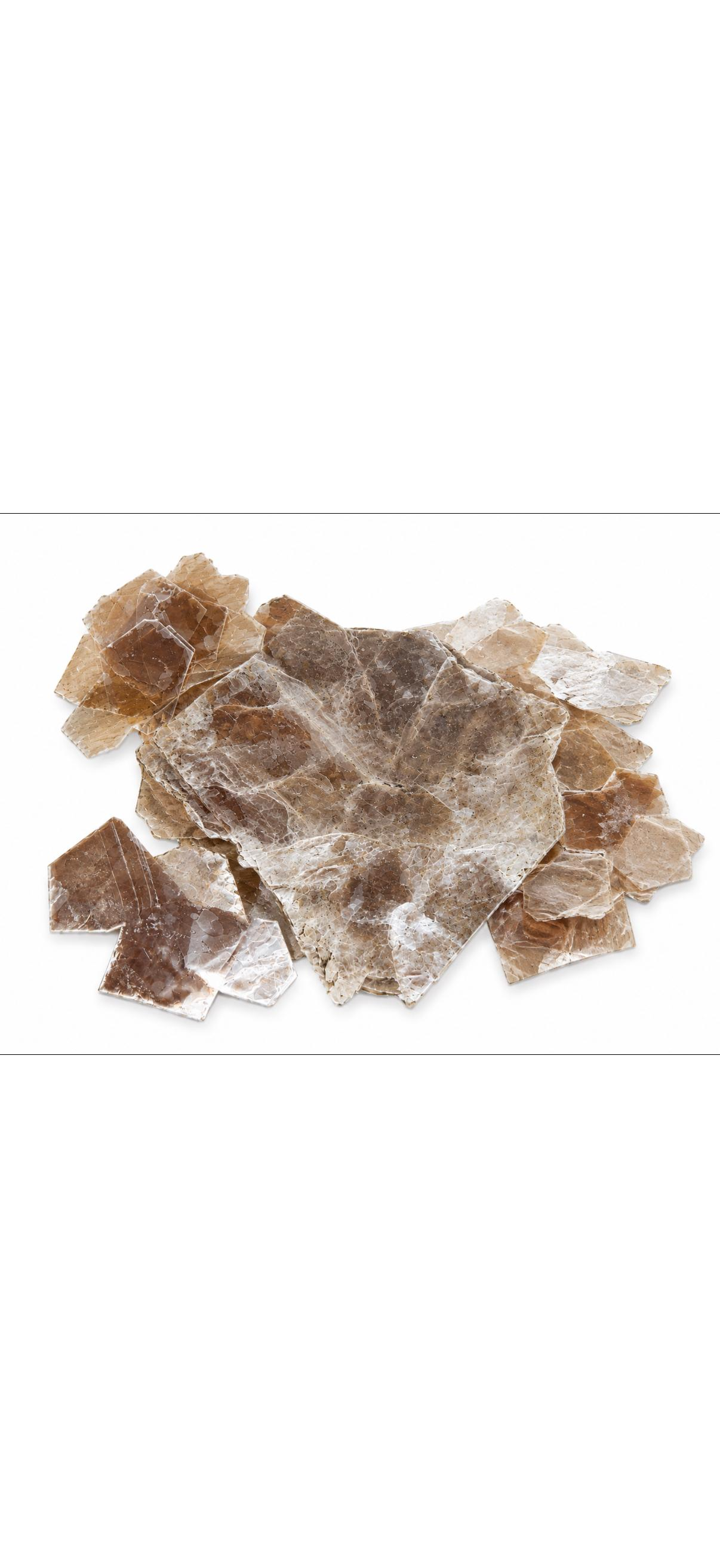 Mica flakes